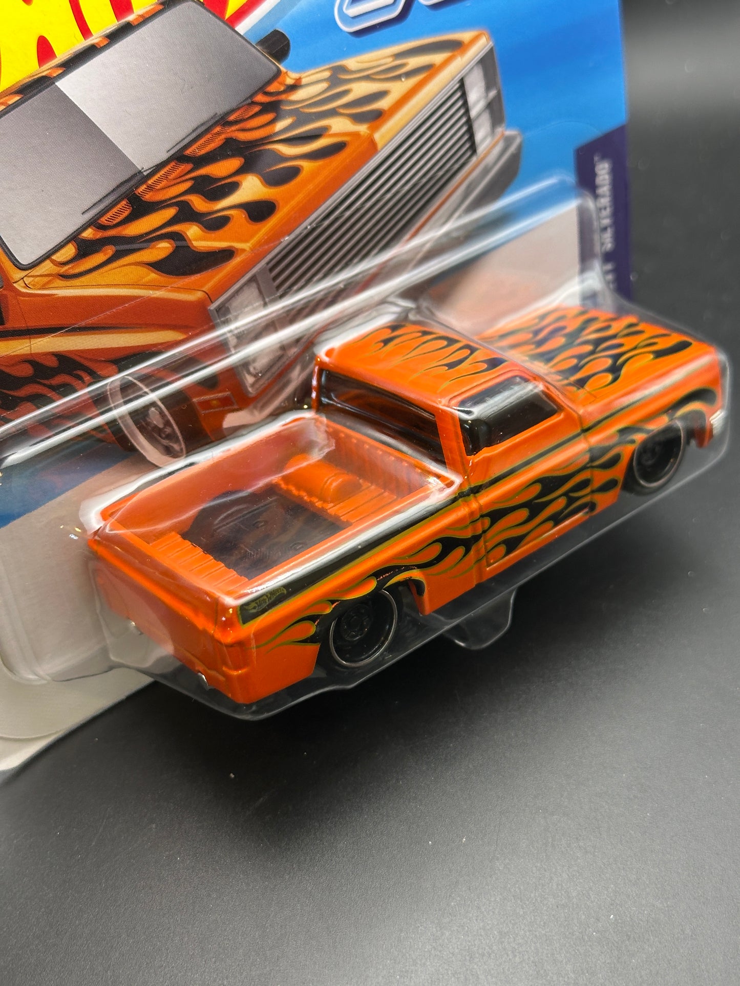 HOT WHEELS XL - 83 CHEVY SILVERADO 3/24 (2026) - 1:43 SCALE