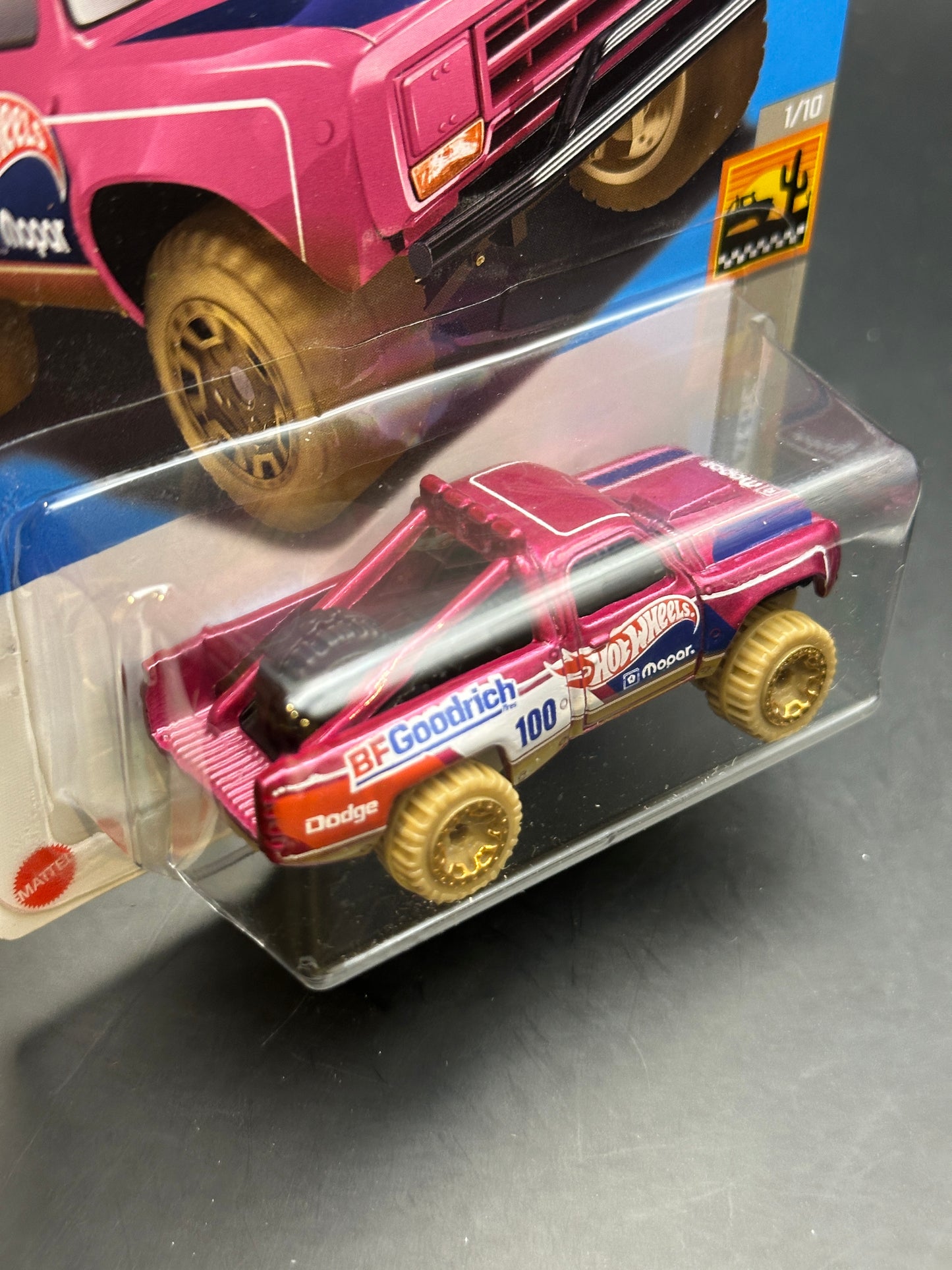 HOT WHEELS - 87 DODGE D100 (2023) - HW BAJA BLAZERS 1/10