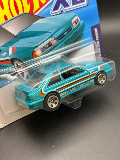 HOT WHEELS XL - 1992 FORD MUSTANG FOXBODY 8/24 (2026) - 1:43 SCALE