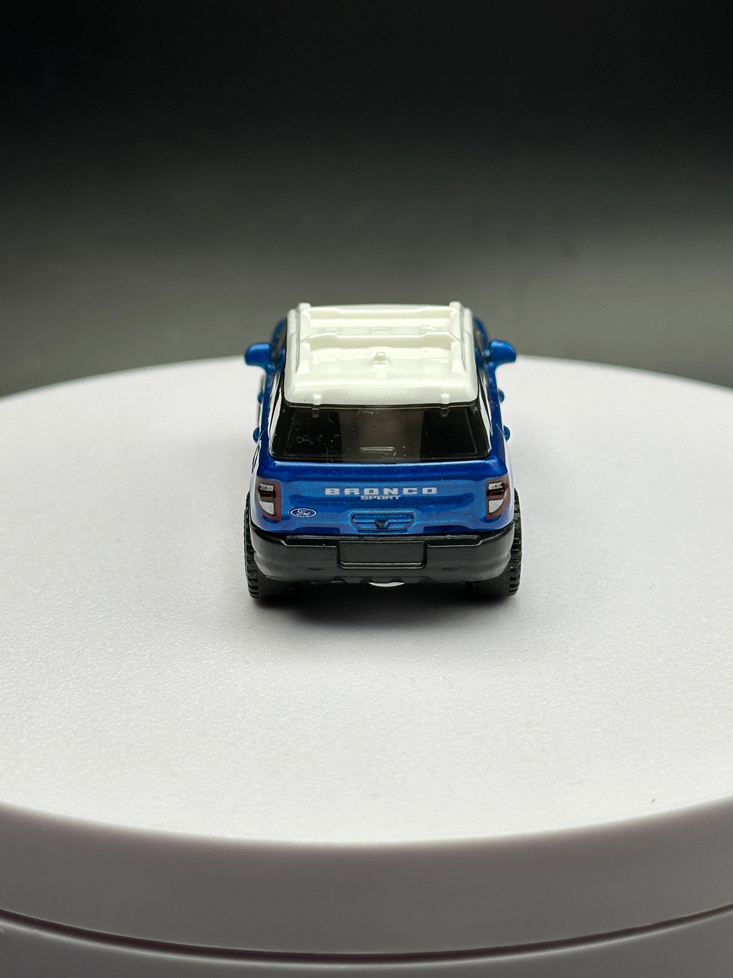 MATCHBOX - 2022 FORD BRONCO SPORT - 10/125 - DIECAST - LOOSE