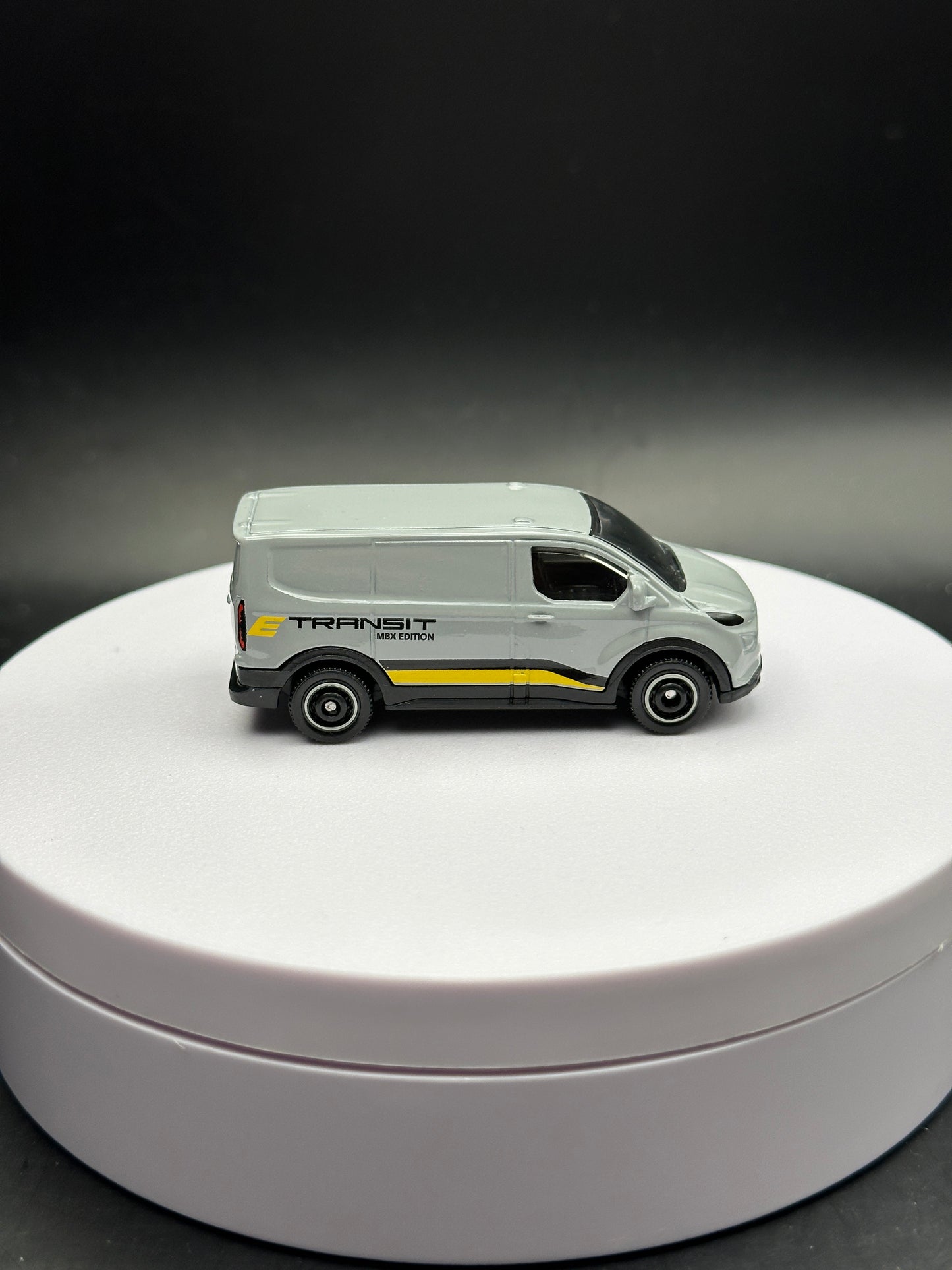 MATCHBOX - 2023 FORD E-TRANSIT CUSTOM - 117/125 - DIECAST - LOOSE