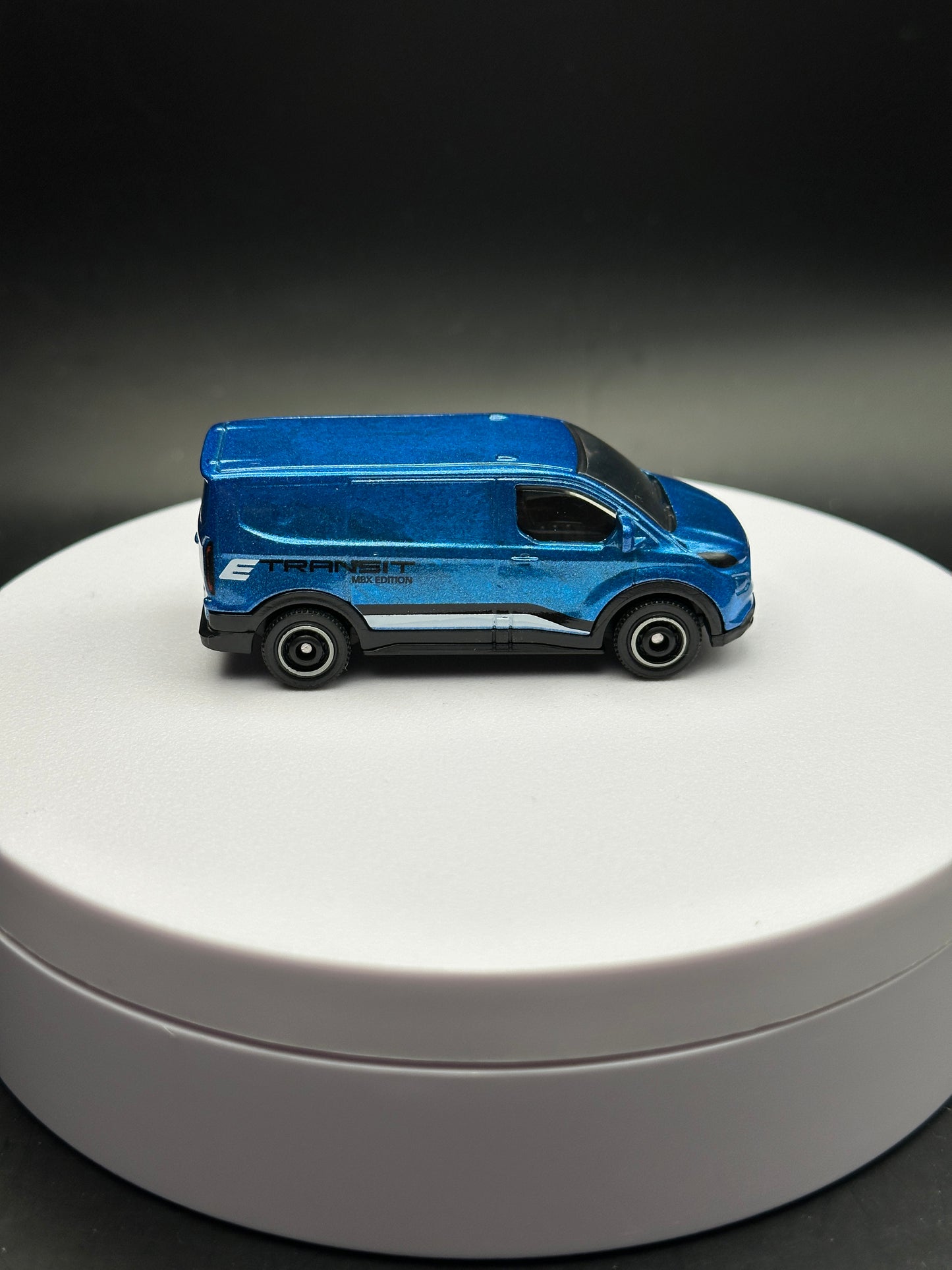 MATCHBOX - 2023 FORD E-TRANSIT CUSTOM - 36/125 - DIECAST - LOOSE