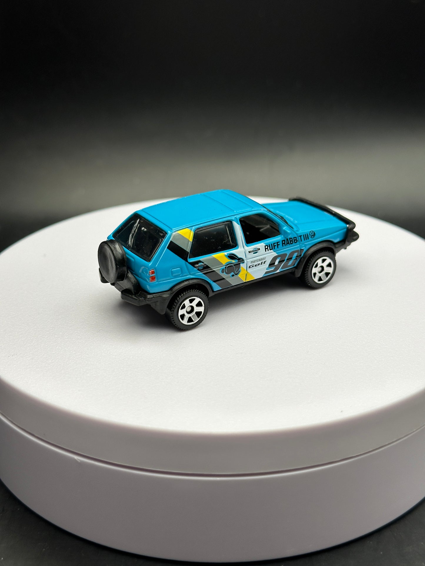 MATCHBOX - 90 VOLKSWAGEN GOLF COUNTRY - 22/125 - DIECAST - LOOSE