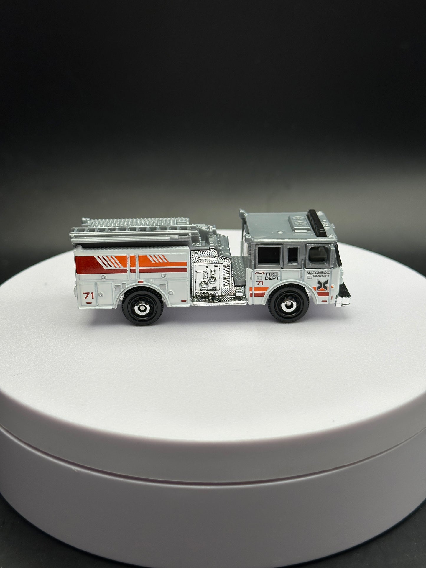 MATCHBOX - PIERCE ARRIW XT FIRE ENGINE - 104/125 - DIECAST - LOOSE