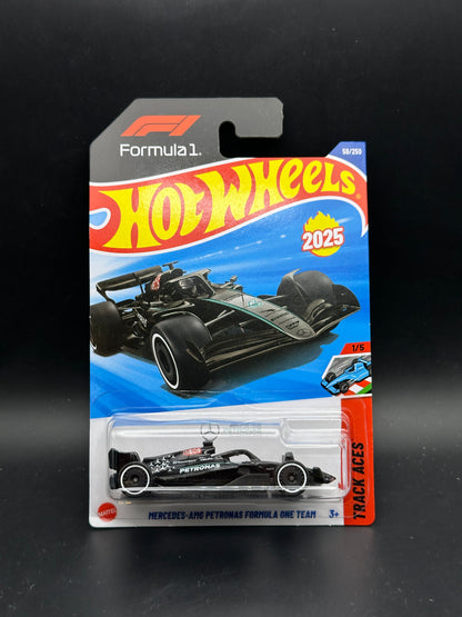 HOT WHEELS - MERCEDES AMG PETRONAS FORMULA ONE TEAM (2025) - HW TRACK ACES 1/5