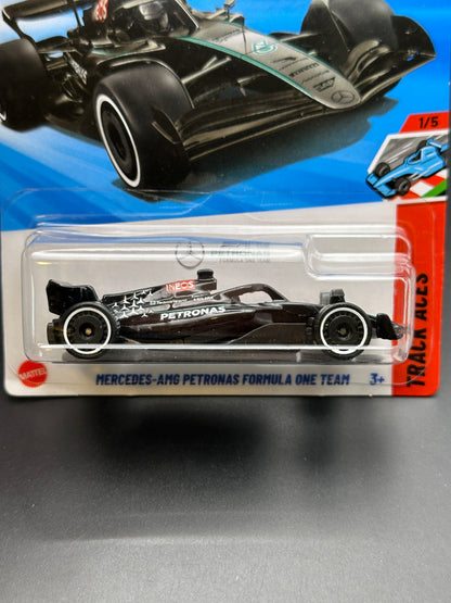 HOT WHEELS - MERCEDES AMG PETRONAS FORMULA ONE TEAM (2025) - HW TRACK ACES 1/5