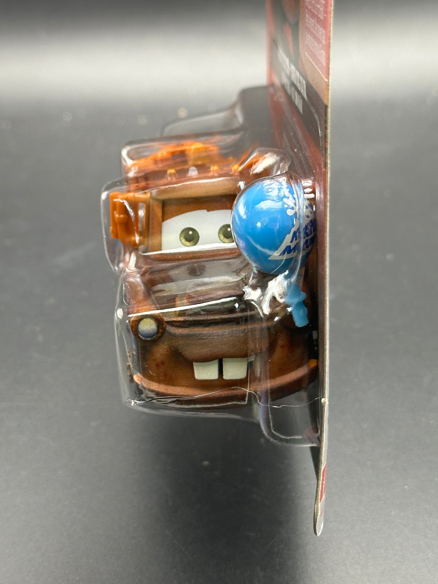 DISNEY PIXAR CARS - MATER WITH BALLOON - CARS - DIECAST