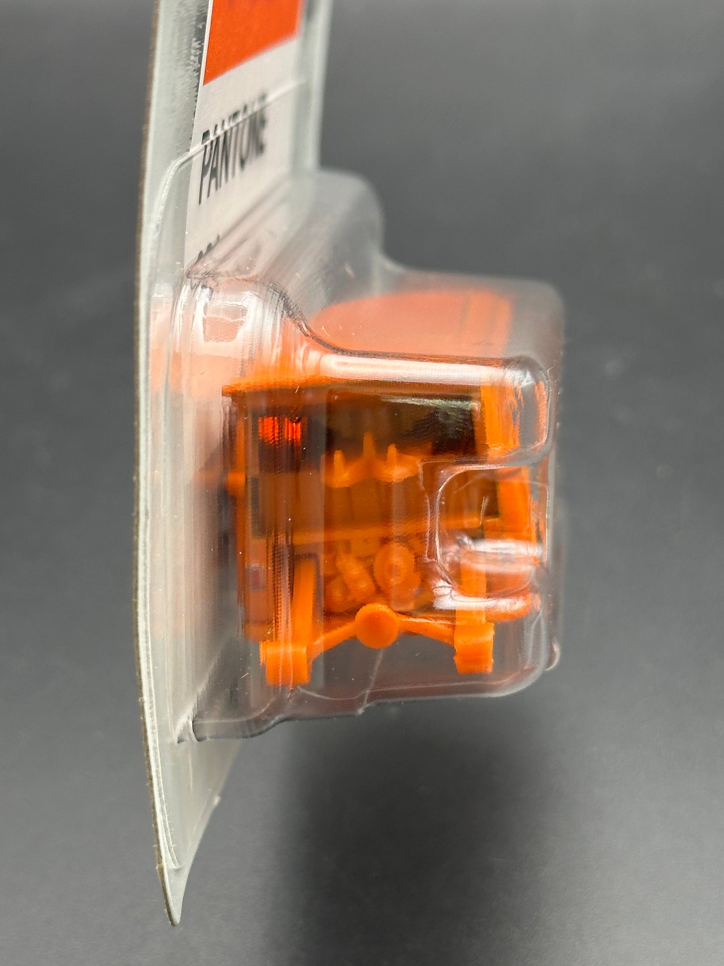 HOT WHEELS - KOOL KOMBI (2026) - HW PANTONE SERIES 4/6