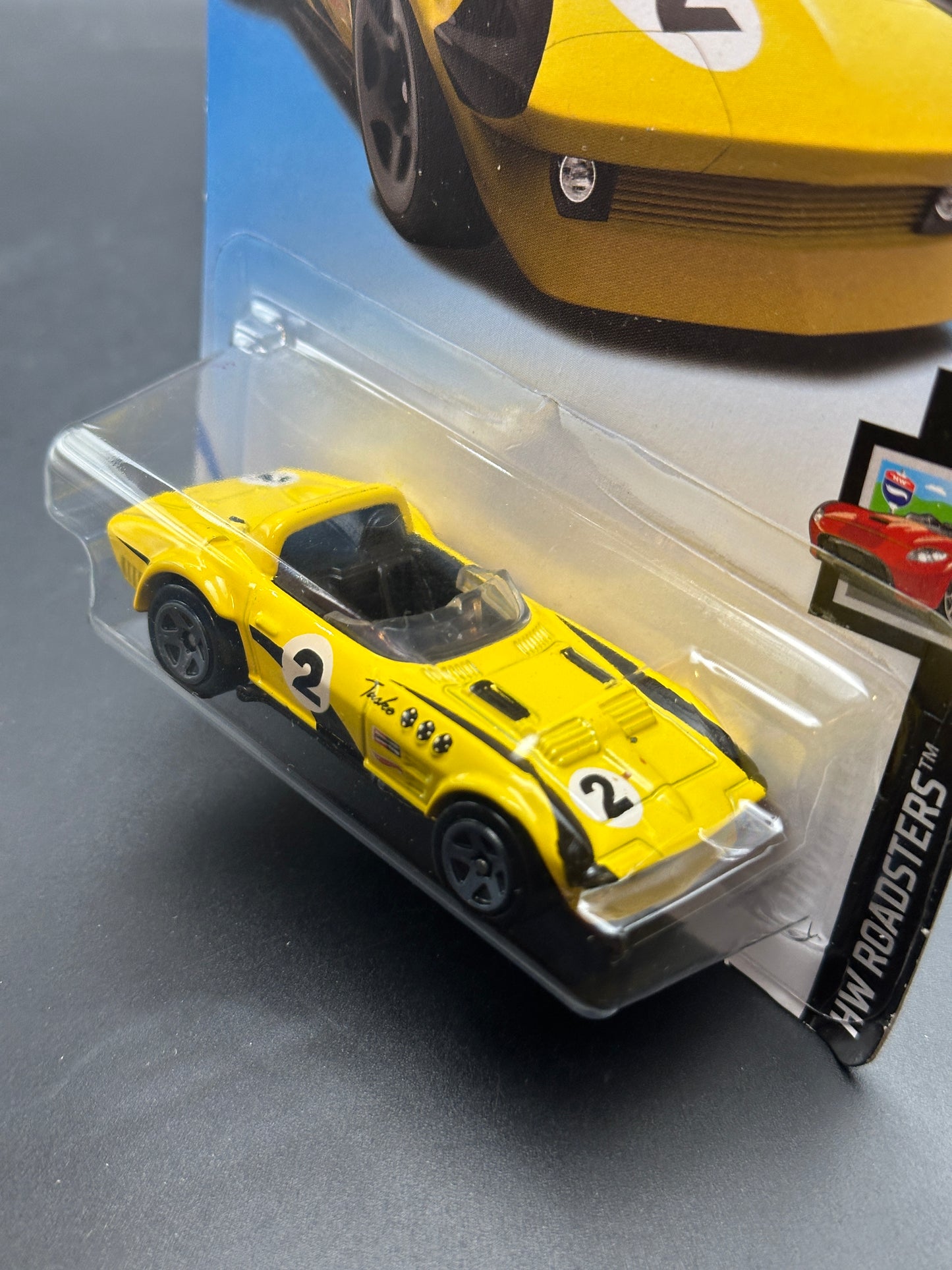 HOT WHEELS - CORVETTE GRAND SPORT ROADSTER (2019) - HW ROADSTERS 3/5
