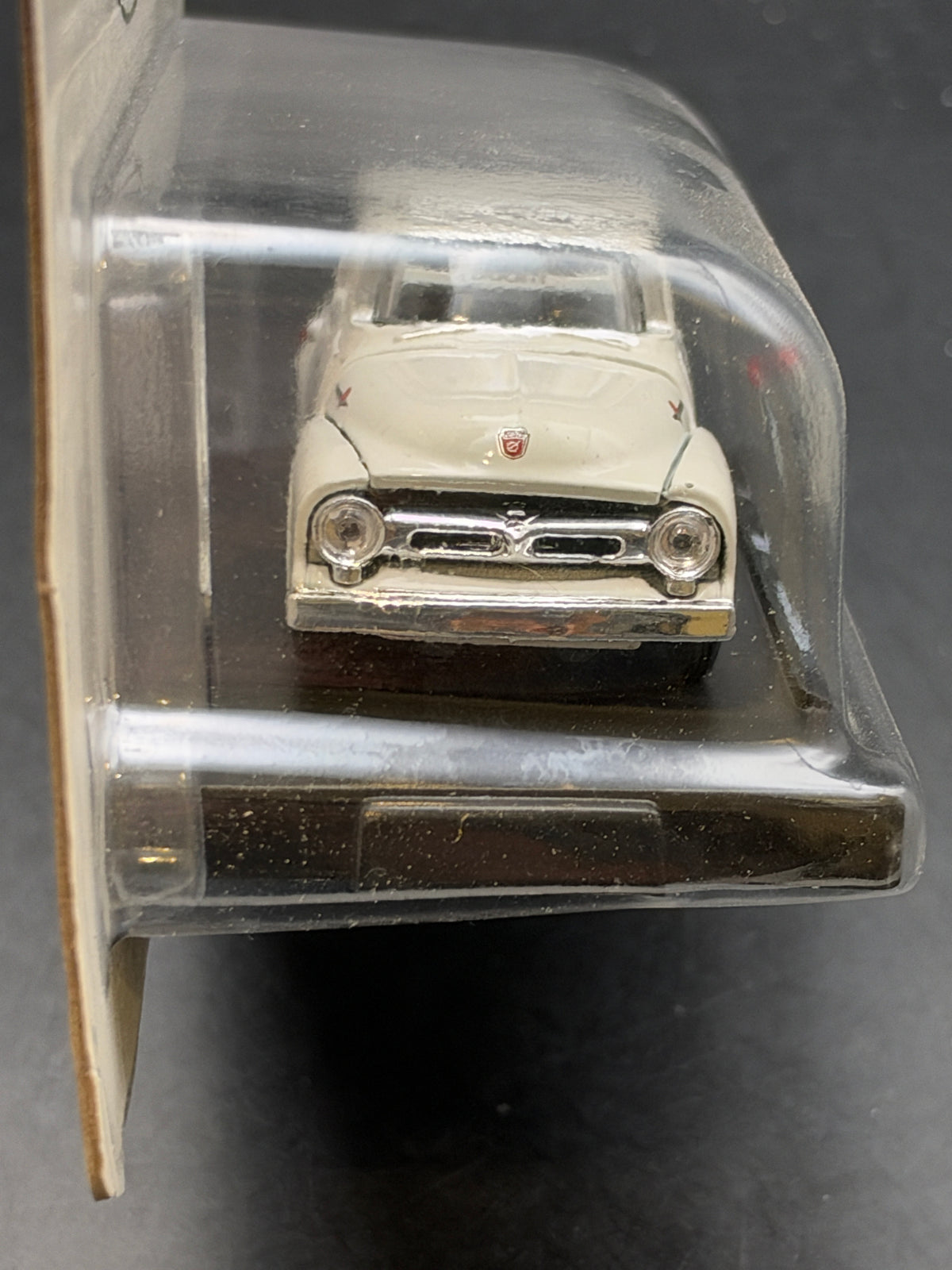 M2 MACHINES - 1956 FORD F-100 TRUCK - R90 22-34