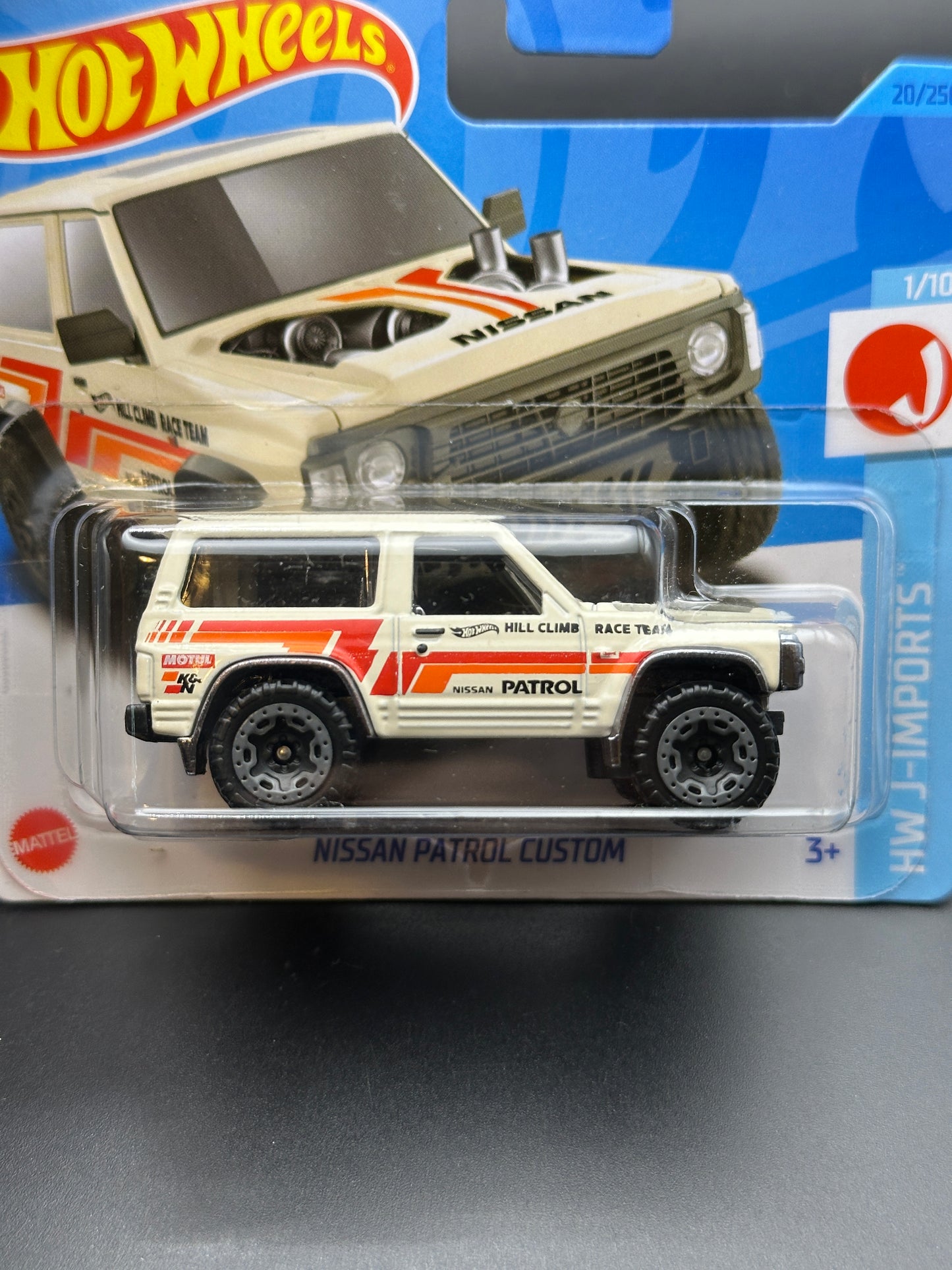 HOT WHEELS - NISSAN PATROL CUSTOM (2023) - HW J IMPORTS 1/10