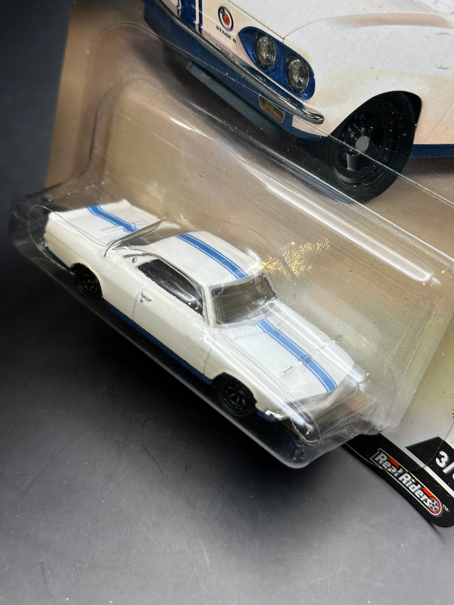 HOT WHEELS 66 CHEVROLET CORVAIR YENKO STINGER 2022 JAY LENOS GARAGE 3/5