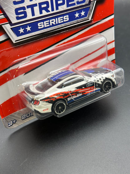 HOT WHEELS - 2020 FORD SHELBY GT500 (2024) - STARS AND STRIPE SERIES 4/5
