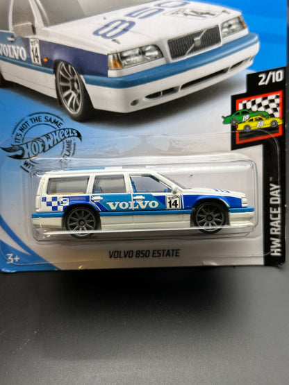 HOT WHEELS - VOLVO 850 ESTATE (2020) - HW RACE DAY 2/10