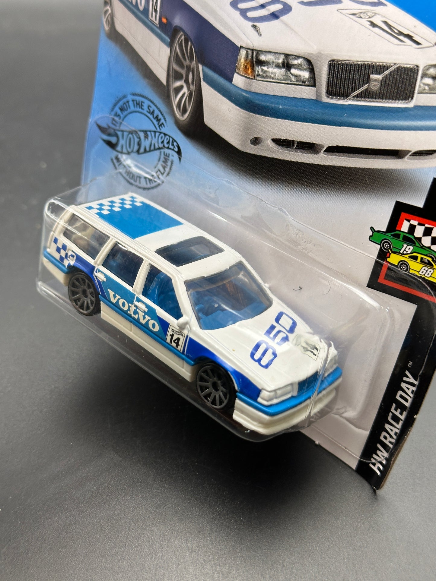 HOT WHEELS - VOLVO 850 ESTATE (2020) - HW RACE DAY 2/10