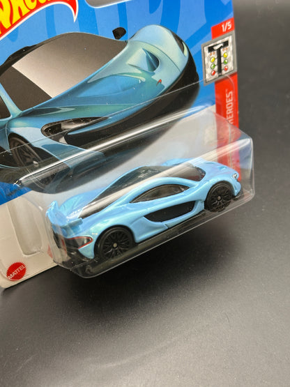 HOT WHEELS - MCLAREN P1 (2024) - QUARTER MILE HEROES 1/5