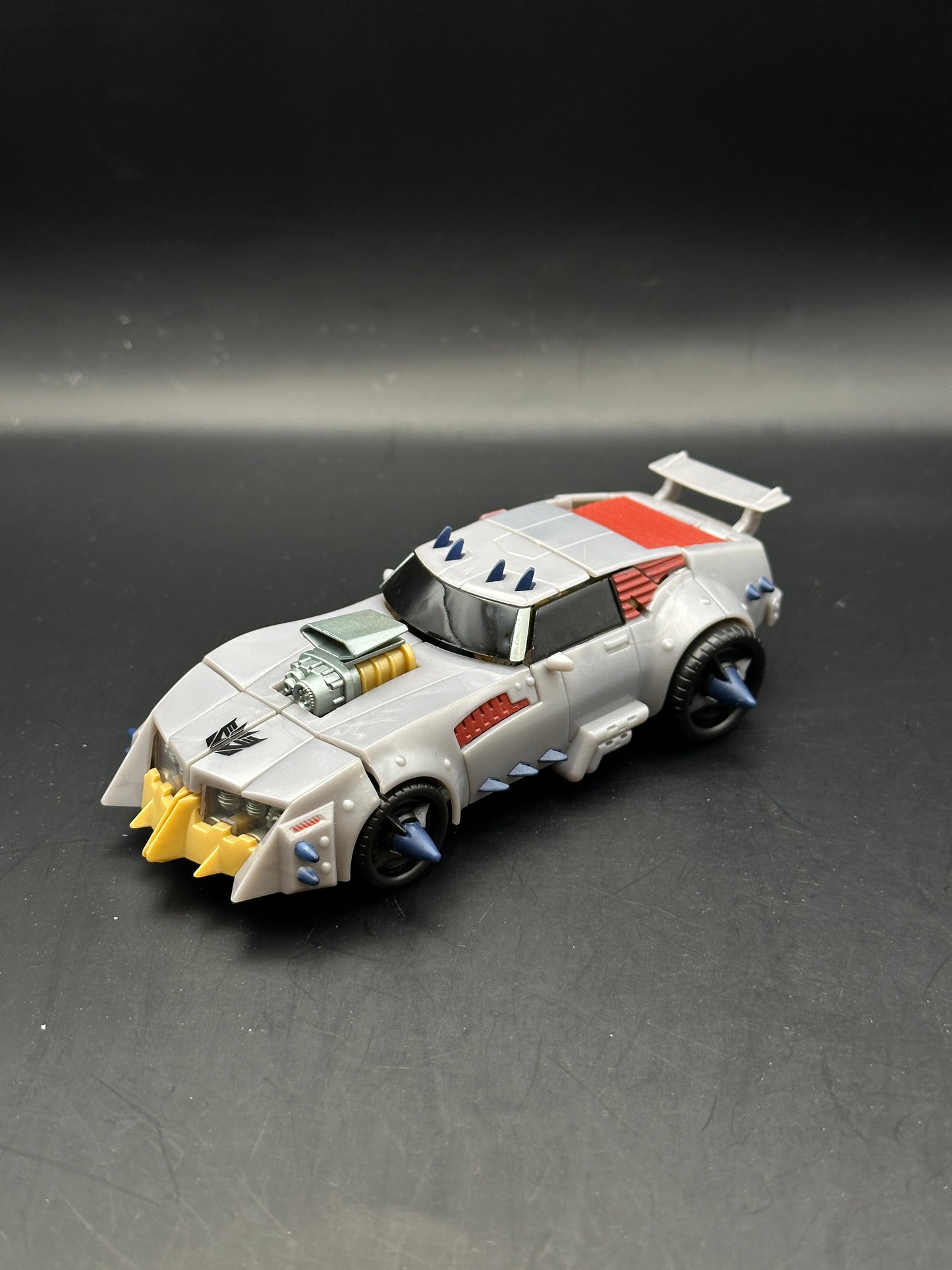 TRANSFORMERS: HUNT FOR THE DECEPTICONS - AXOR - LOOSE ACTION FIGURE