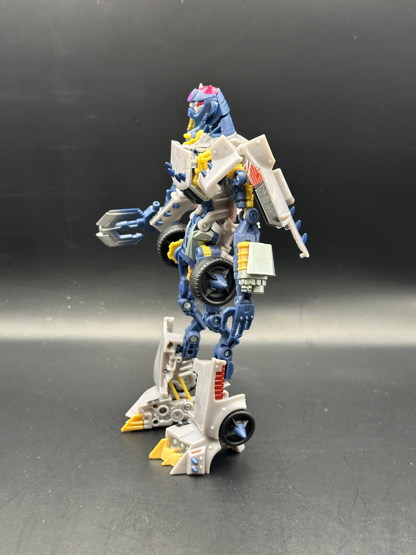 TRANSFORMERS: HUNT FOR THE DECEPTICONS - AXOR - LOOSE ACTION FIGURE