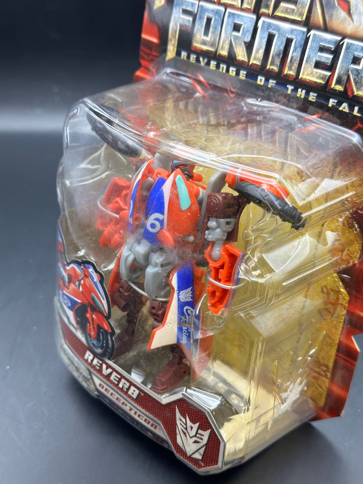 TRANSFORMERS REVENGE OF THE FALLEN - REVERB - DECEPTICON ACTION FIGURE