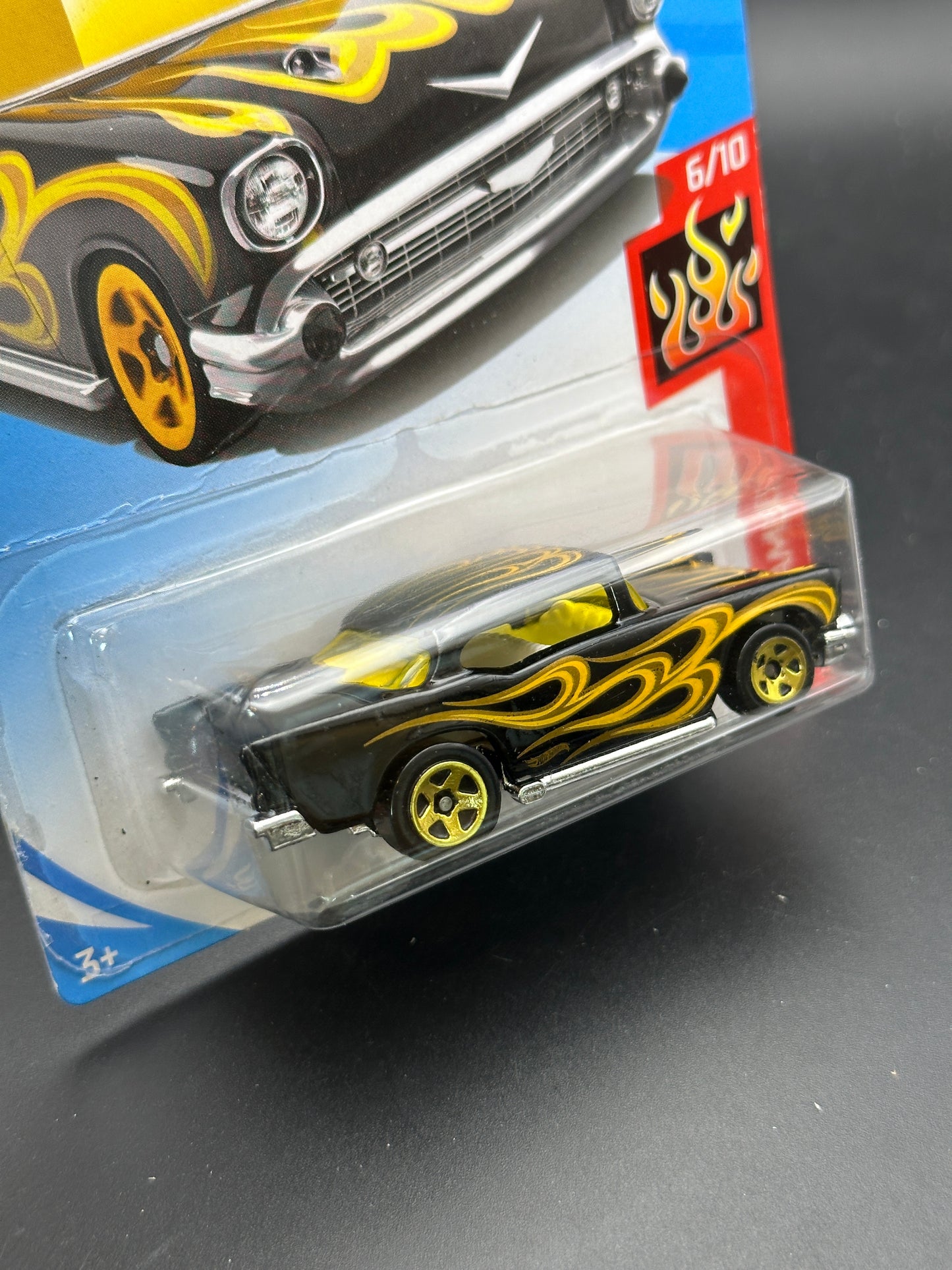 HOT WHEELS - 57 CHEVY (2019) - HW FLAMES 6/10
