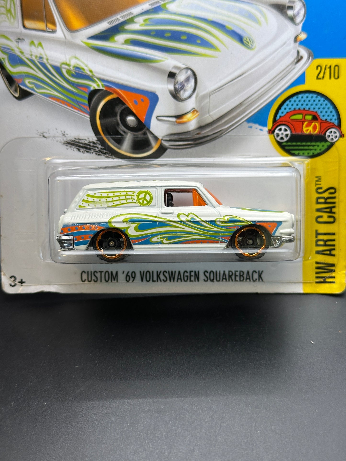 HOT WHEELS - CUSTOM 69 VOLKSWAGEN SQUAREBACK (2016) - HW ART CARS 2/10