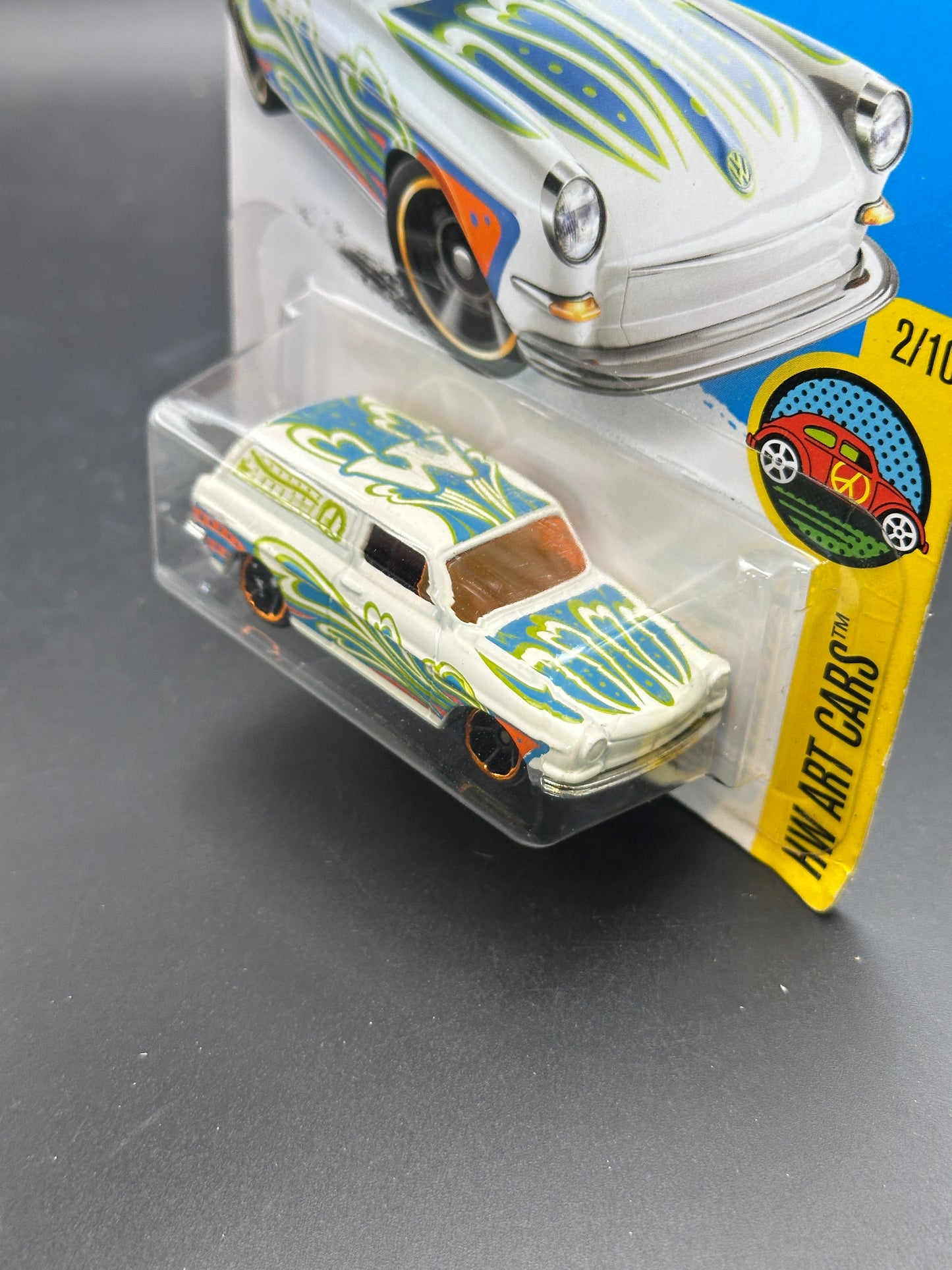 HOT WHEELS - CUSTOM 69 VOLKSWAGEN SQUAREBACK (2016) - HW ART CARS 2/10