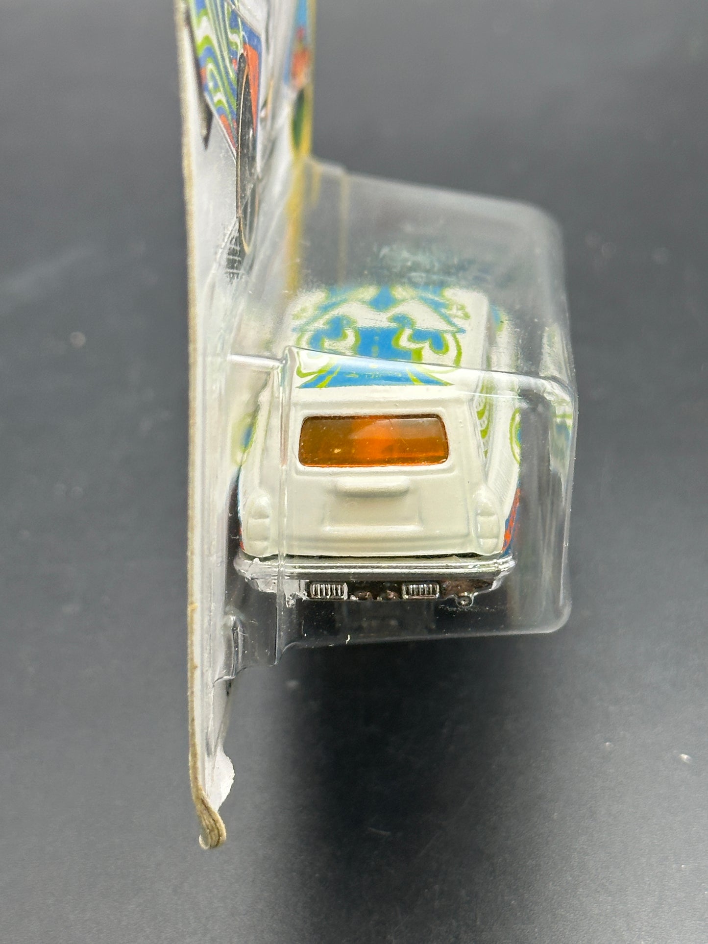 HOT WHEELS - CUSTOM 69 VOLKSWAGEN SQUAREBACK (2016) - HW ART CARS 2/10
