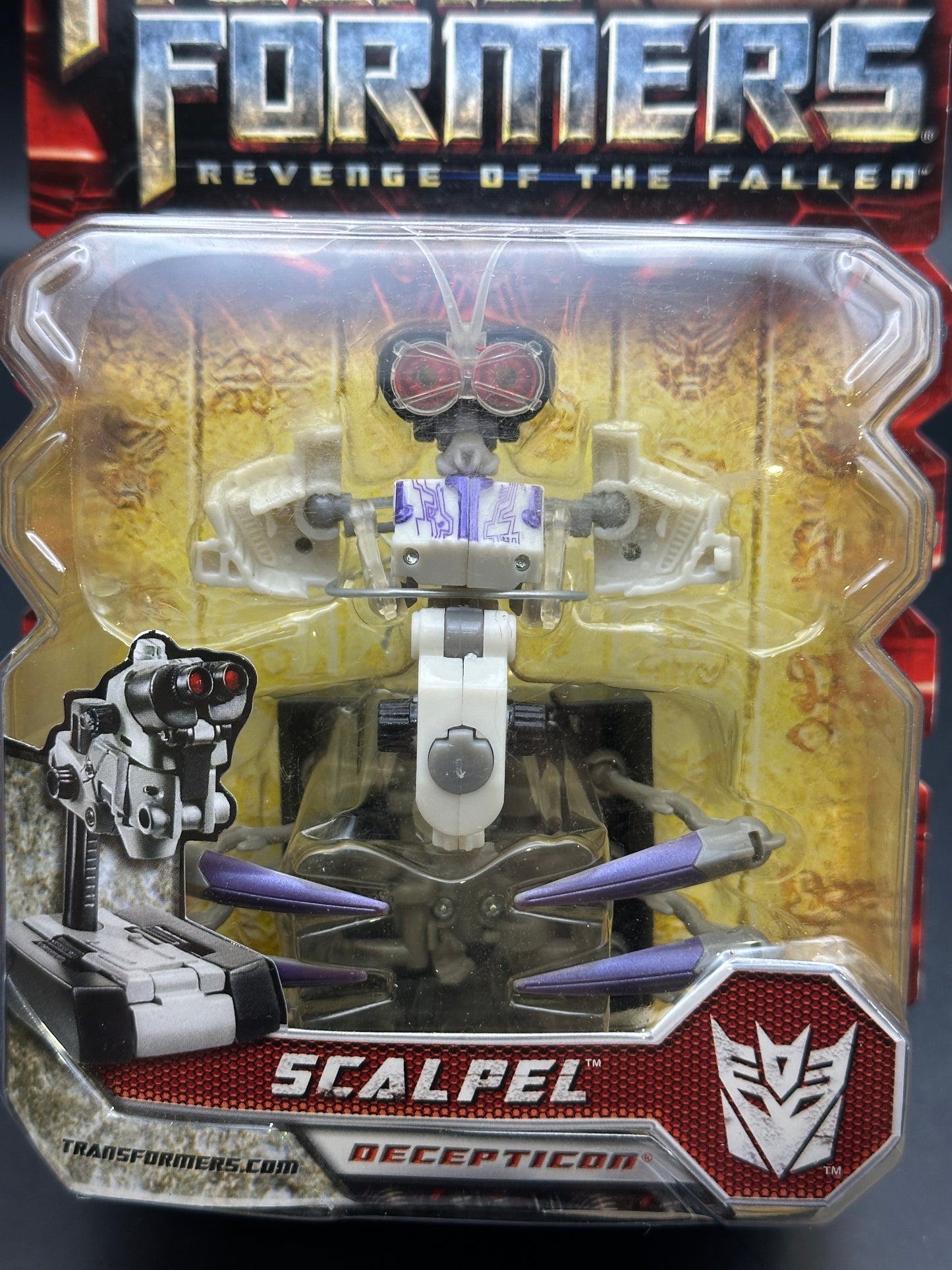 TRANSFORMERS REVENGE OF THE FALLEN - SCALPEL - DECEPTICON ACTION FIGURE