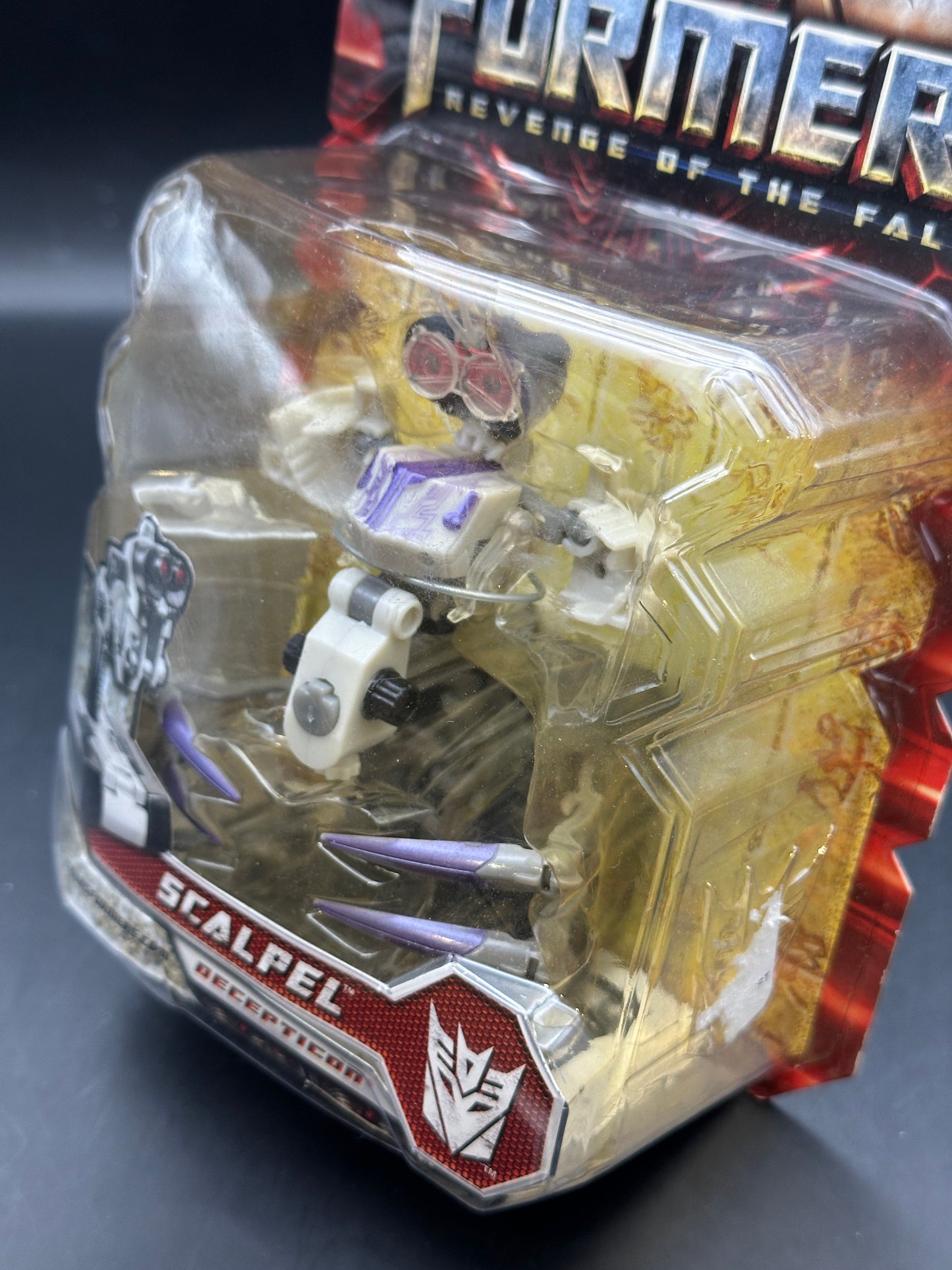 TRANSFORMERS REVENGE OF THE FALLEN - SCALPEL - DECEPTICON ACTION FIGURE