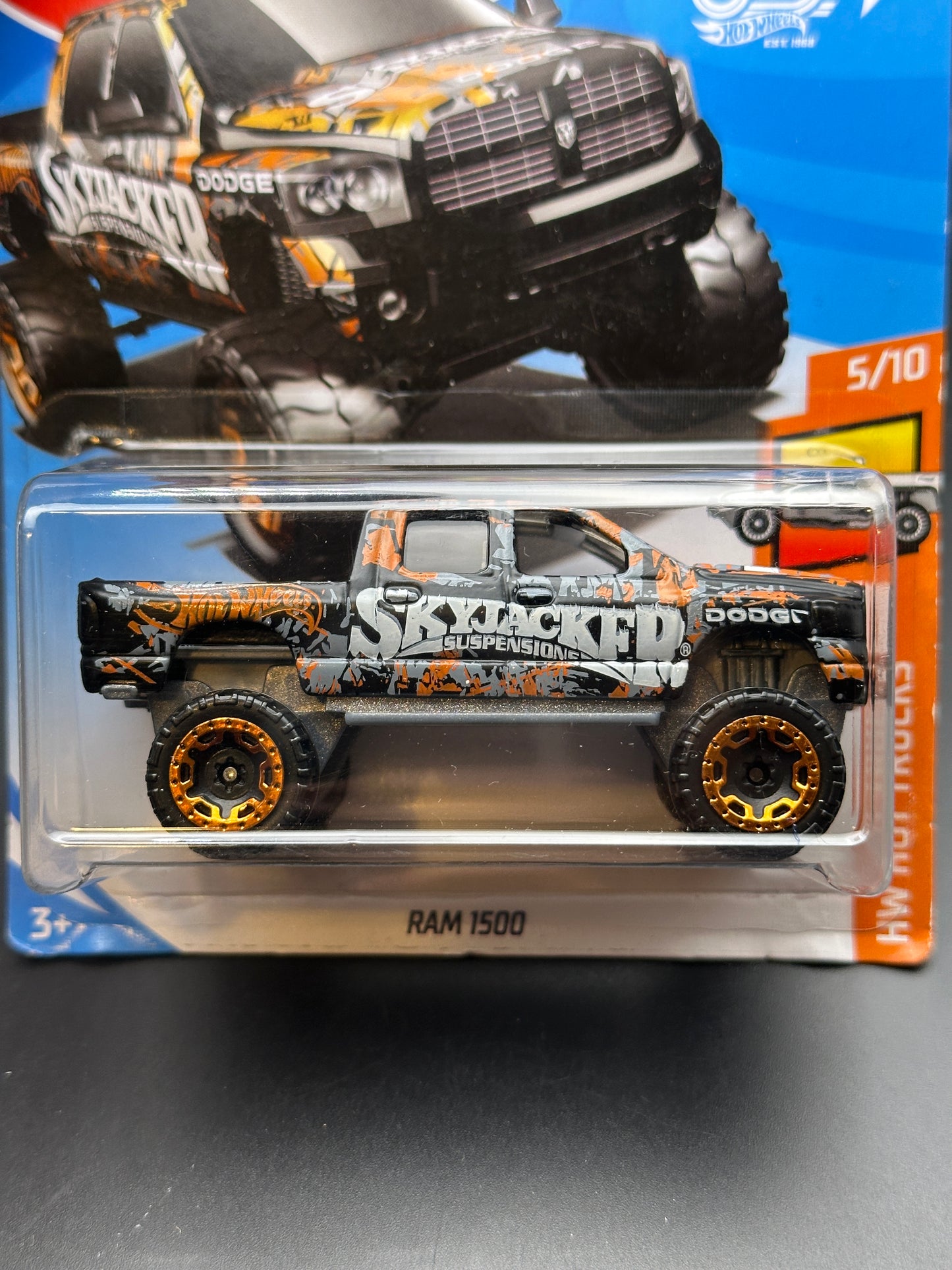 HOT WHEELS - RAM 1500 (2018) HW HOT TRUCKS 5/10