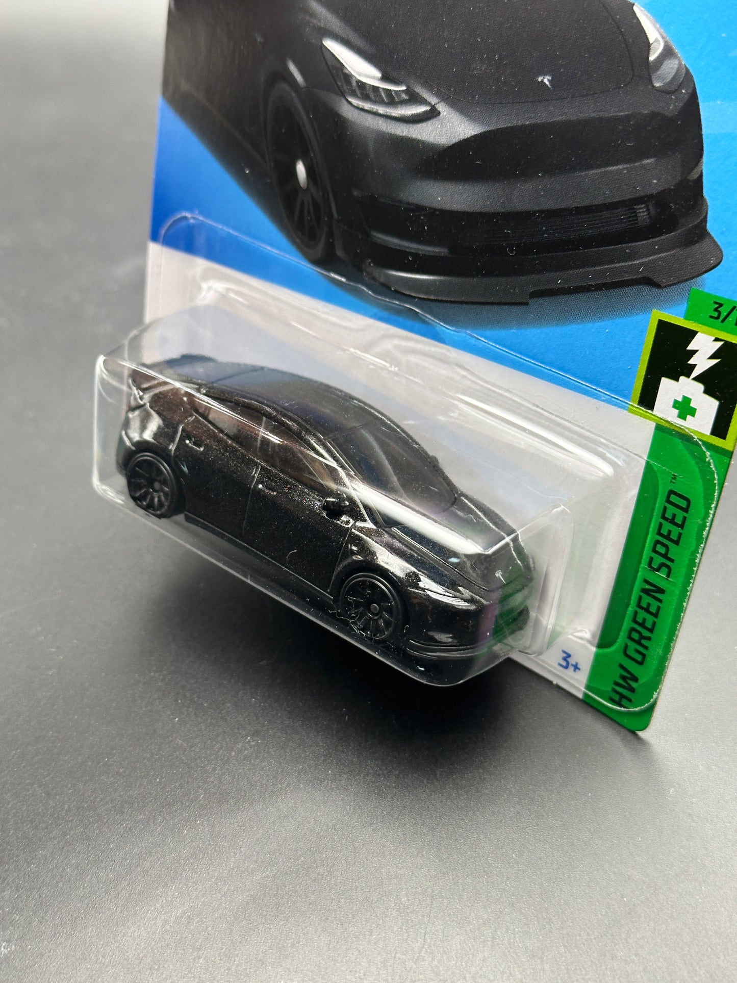 HOT WHEELS - TESLA MODEL Y (2024) - HW GREEN SPEED 3/10