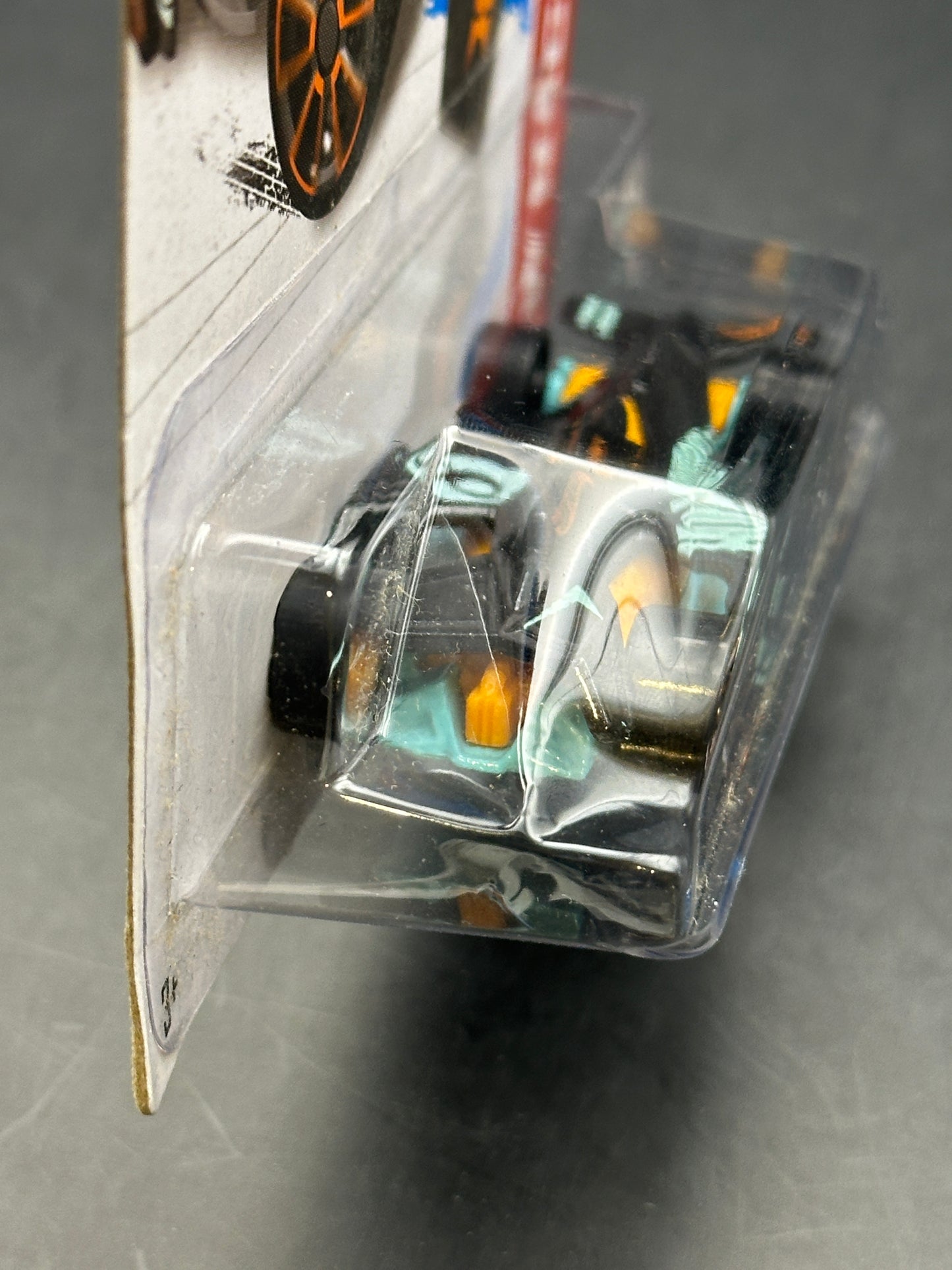 HOT WHEELS - BACK TO THE BLADE - TREASURE HUNT (2013) - HW RACING TR