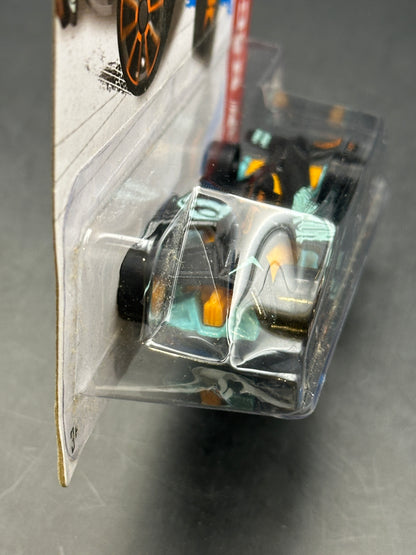 HOT WHEELS - BACK TO THE BLADE - TREASURE HUNT (2013) - HW RACING TR