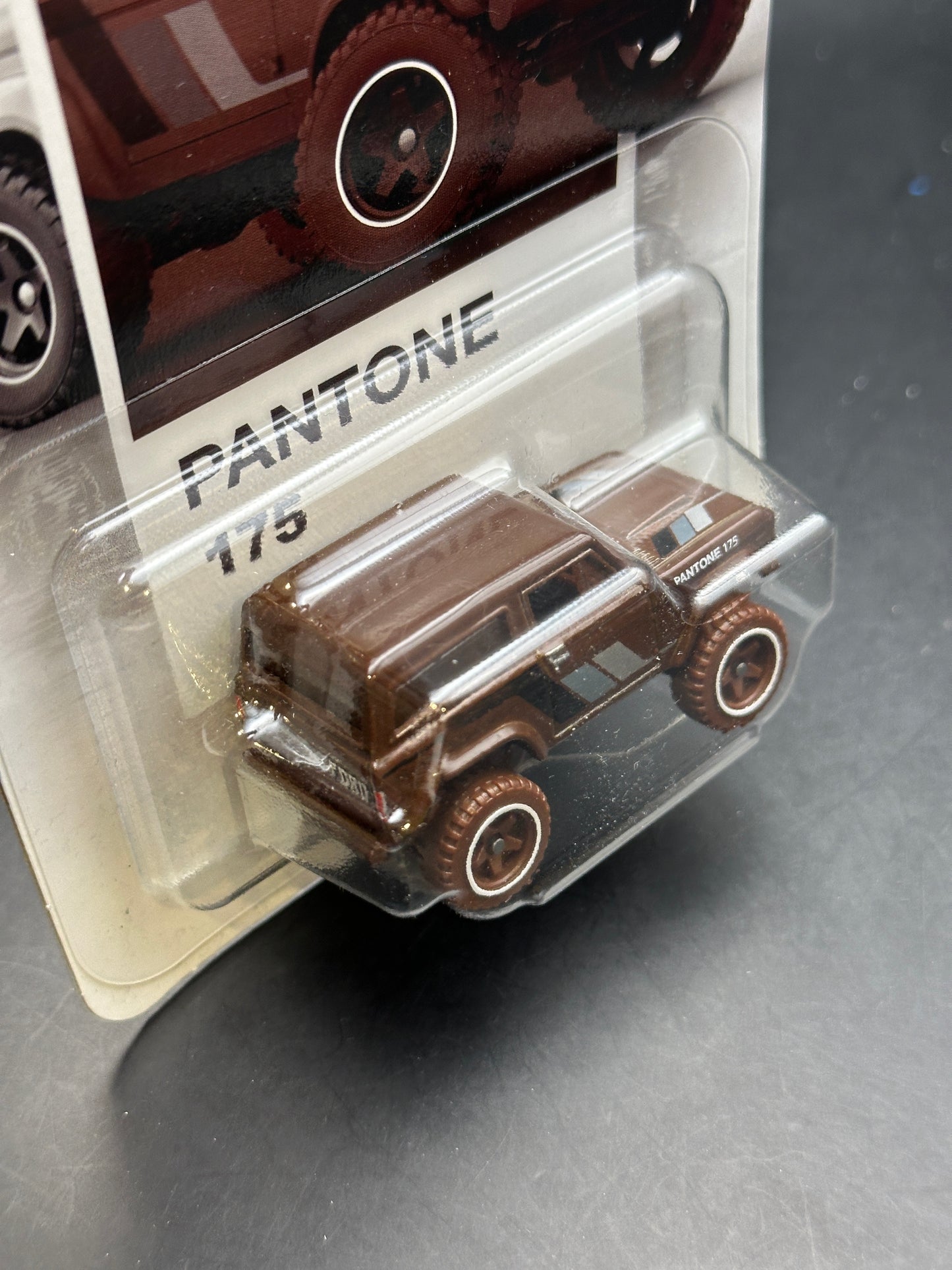 HOT WHEELS - 67 FORD BRONCO (2026) - HW PANTONE SERIES 6/6