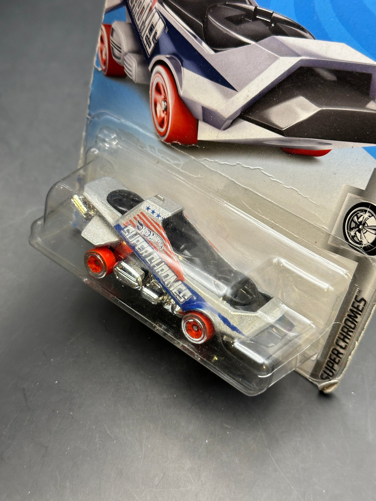 HOT WHEELS - HOVER AND OUT (2019) - HW SUPER CHROMES 2/5