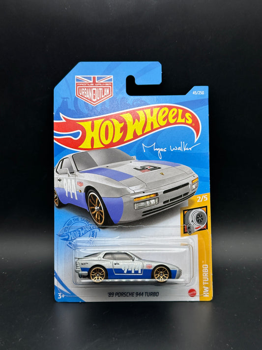 HOT WHEELS - 89 PORSCHE 944 TURBO (2021) - HW TURBO 2/5