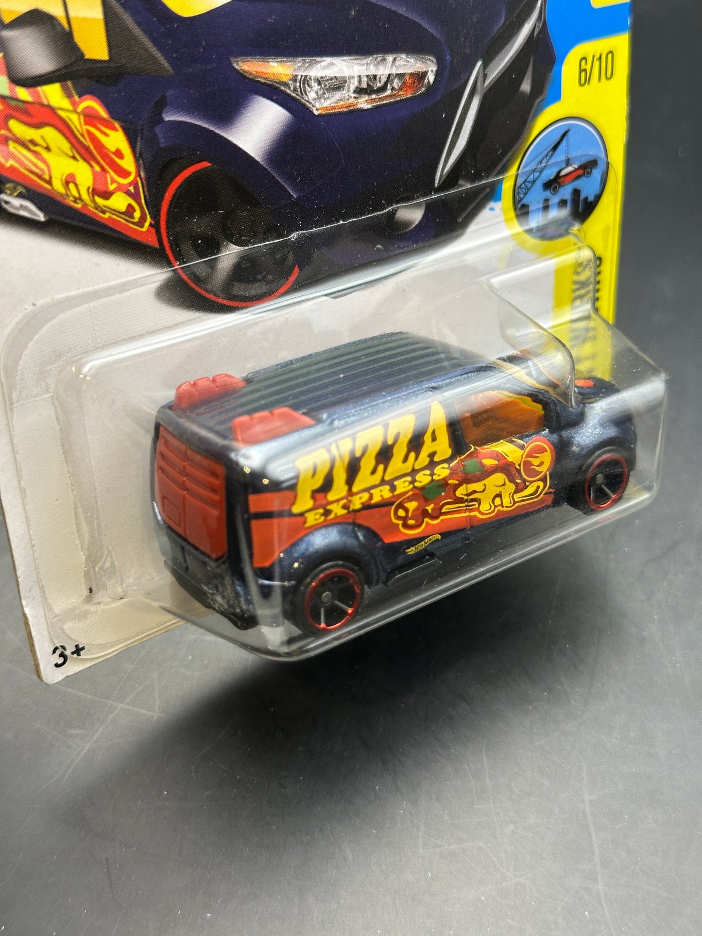 HOT WHEELS - FORD TRANSIT CONNECT - TREASURE HUNT (2017) - HW CITY WORKS 6/10
