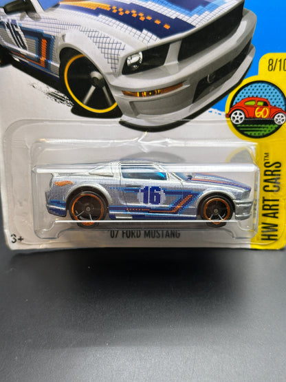 HOT WHEELS - 07 FORD MUSTANG (2016) - HW ART CARS 8/10
