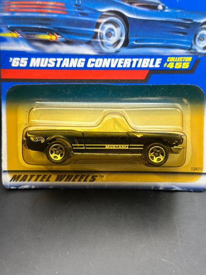 HOT WHEELS - 1965 FORD MUSTANG CONVERTIBLE (1998) - HW MAINLINE #455