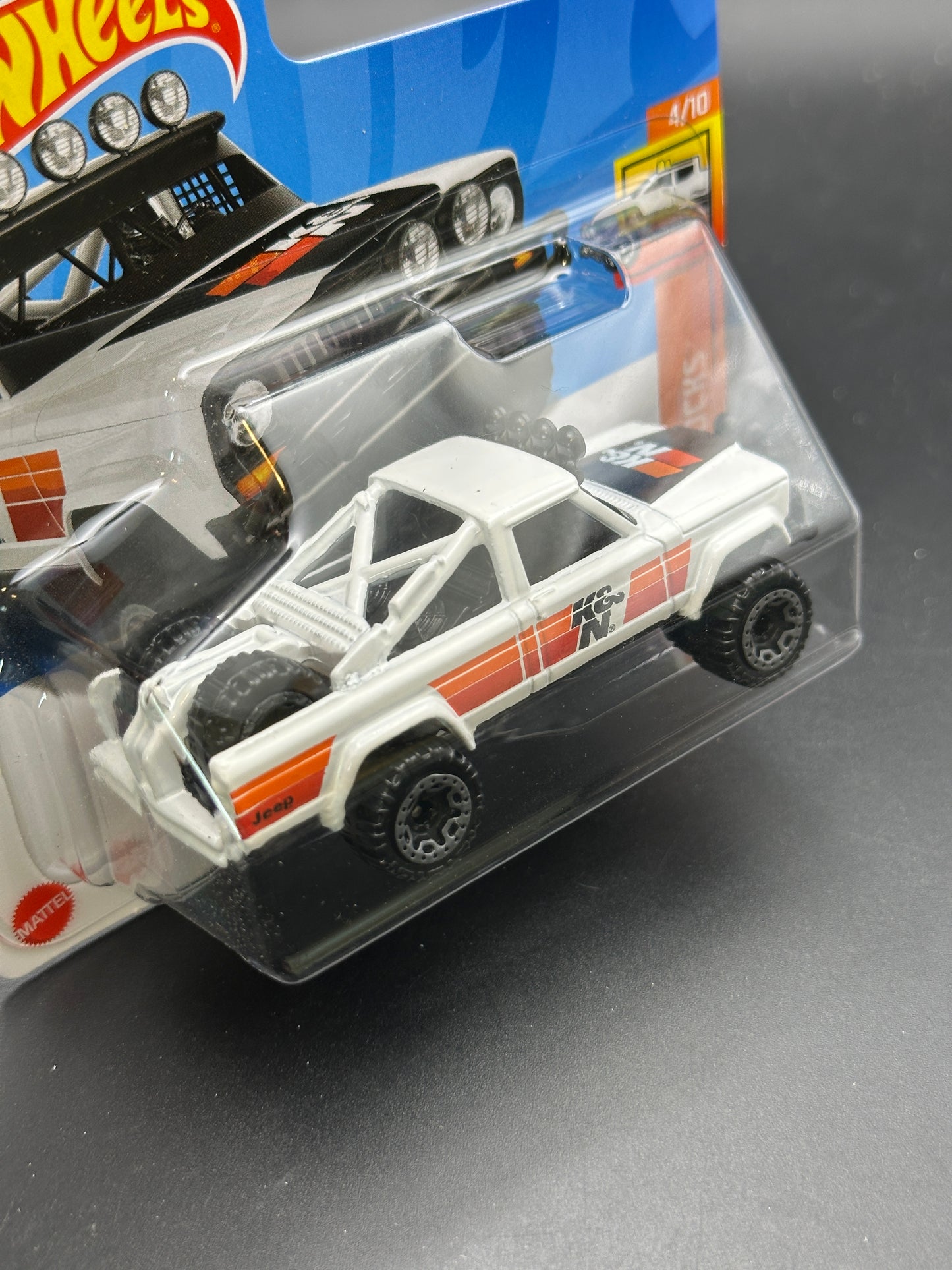 HOT WHEELS - 73 JEEP J10 (2024) - HW HOT TRUCKS 4/10