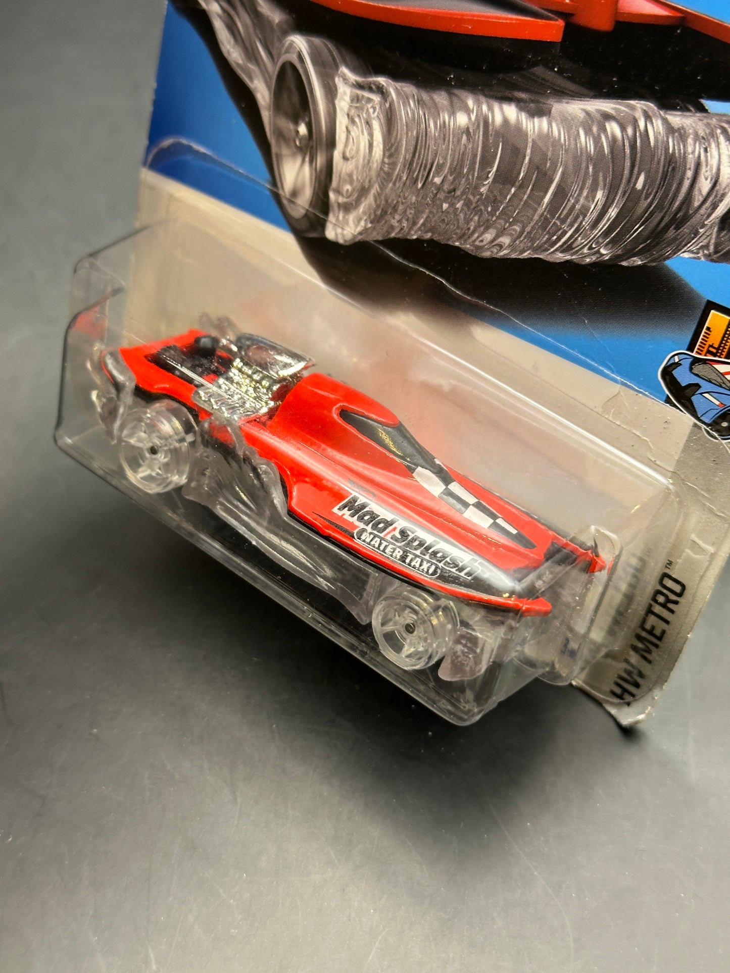 HOT WHEELS - MAD SPLASH (2023) - HW METRO 6/10