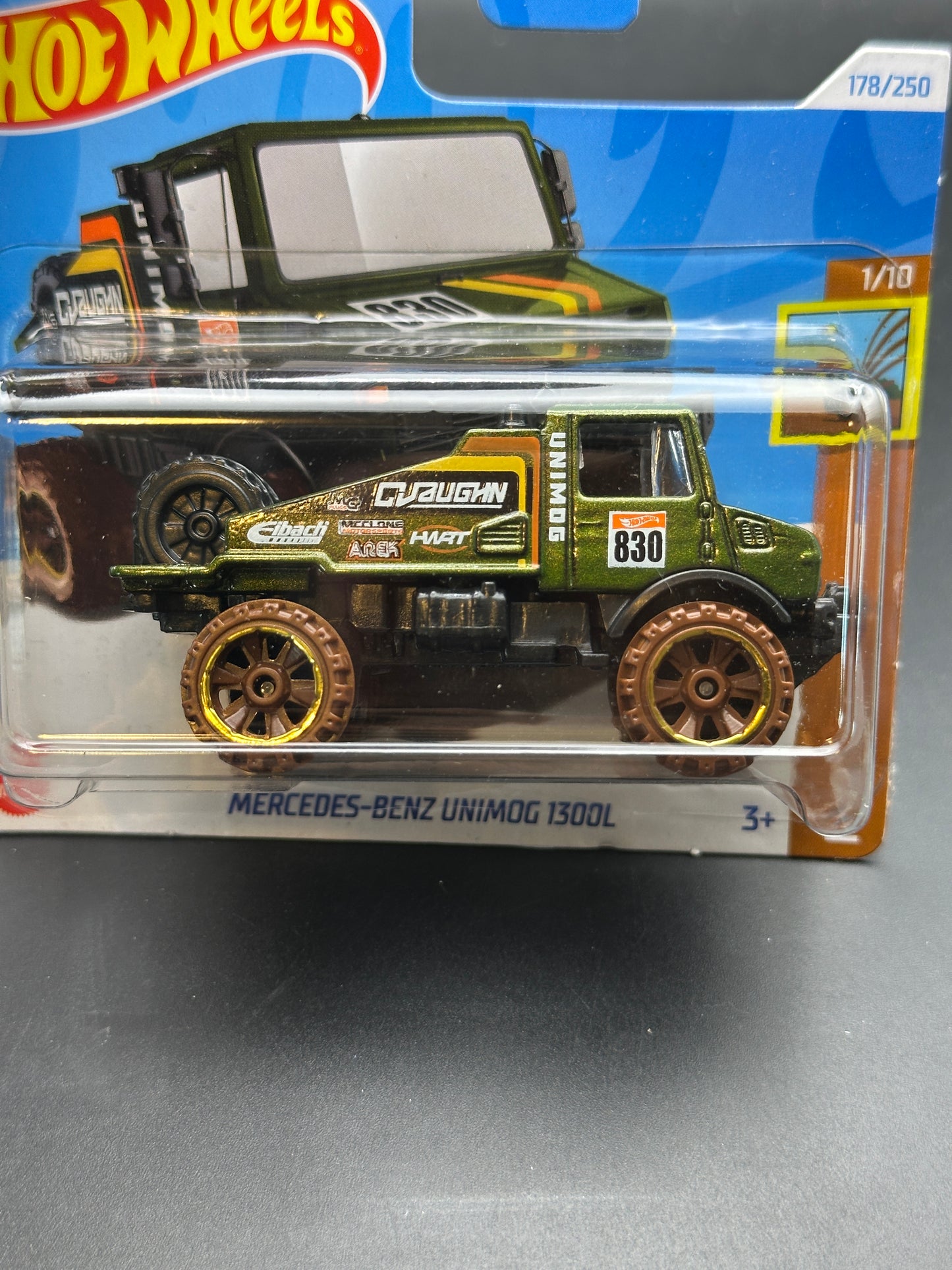 HOT WHEELS - MERCEDES BENZ UNIMOG 1300 (2024) - HW DIRT 1/10
