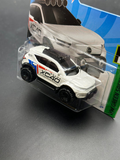 HOT WHEELS - VOLVO XC40 RECHARGE (2024) - GREEN SPEED 2/10