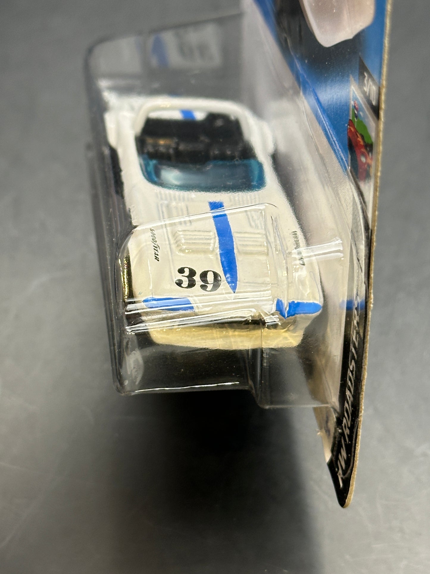 HOT WHEELS - CORVETTE GRAND SPORT ROADSTER (2023) - HW ROADSTERS 3/10
