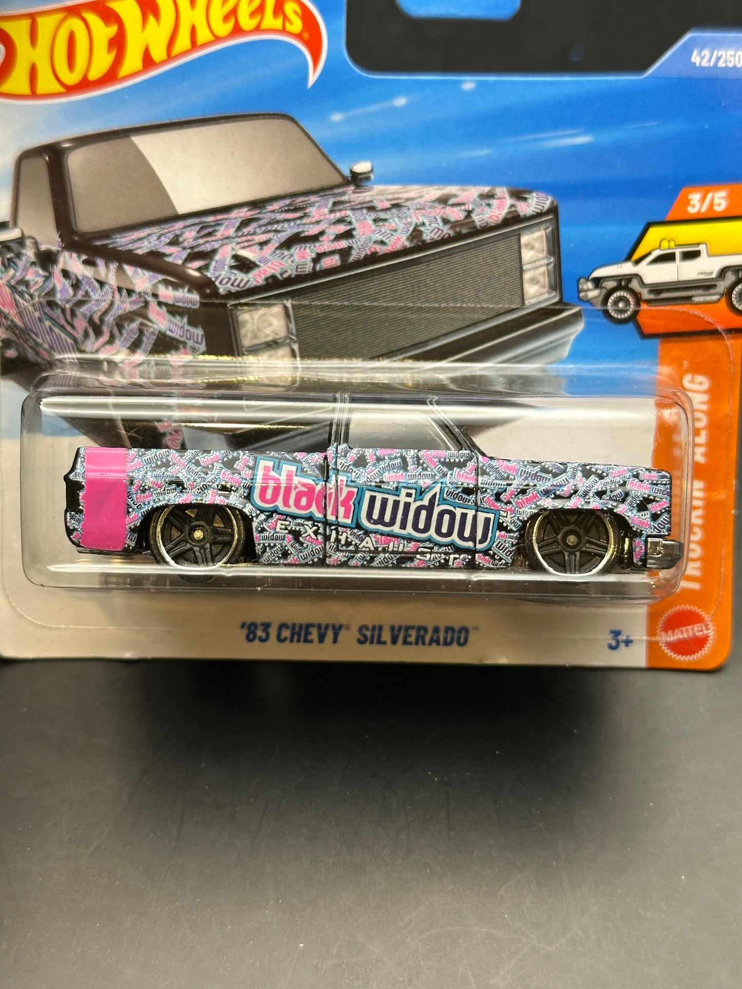 HOT WHEELS - 83 CHEVY SILVERADO (2026) - HW TRUCKIN ALONG 3/5