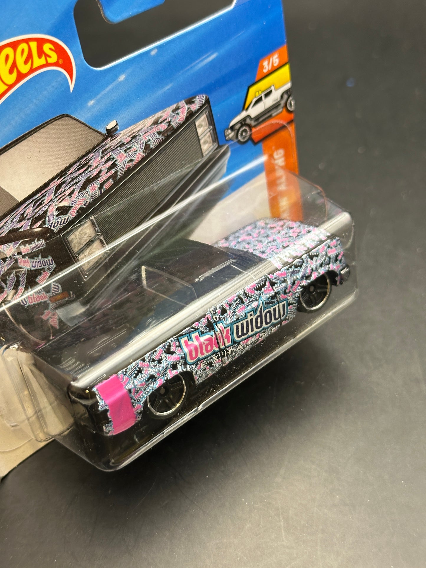 HOT WHEELS - 83 CHEVY SILVERADO (2026) - HW TRUCKIN ALONG 3/5