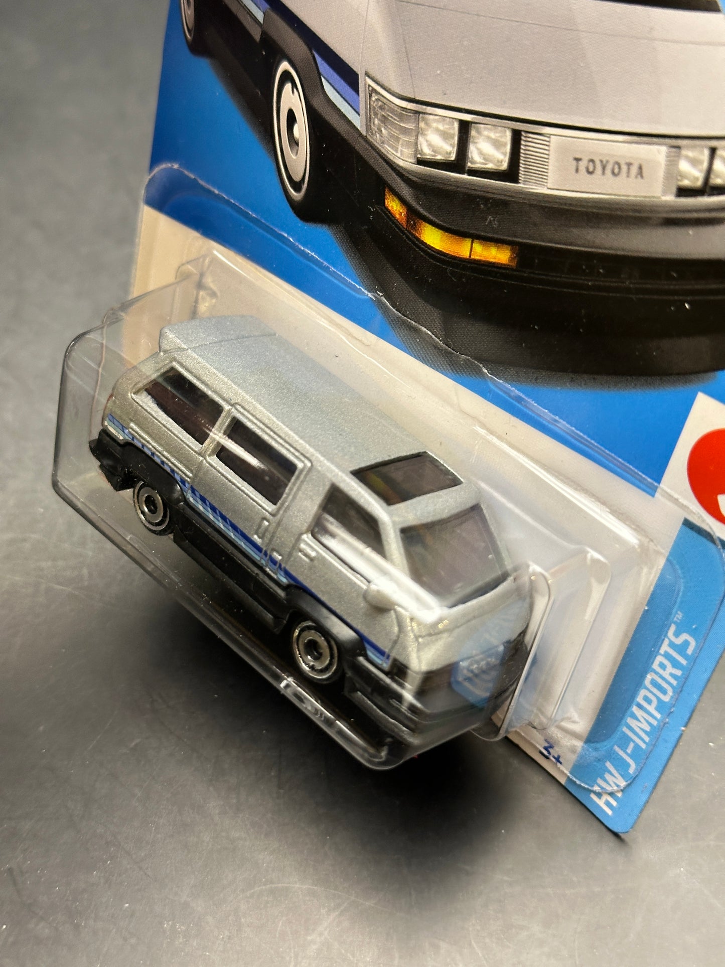 HOT WHEELS - 1986 TOYOTA VAN (2022) - HW J-IMPORTS 7/10