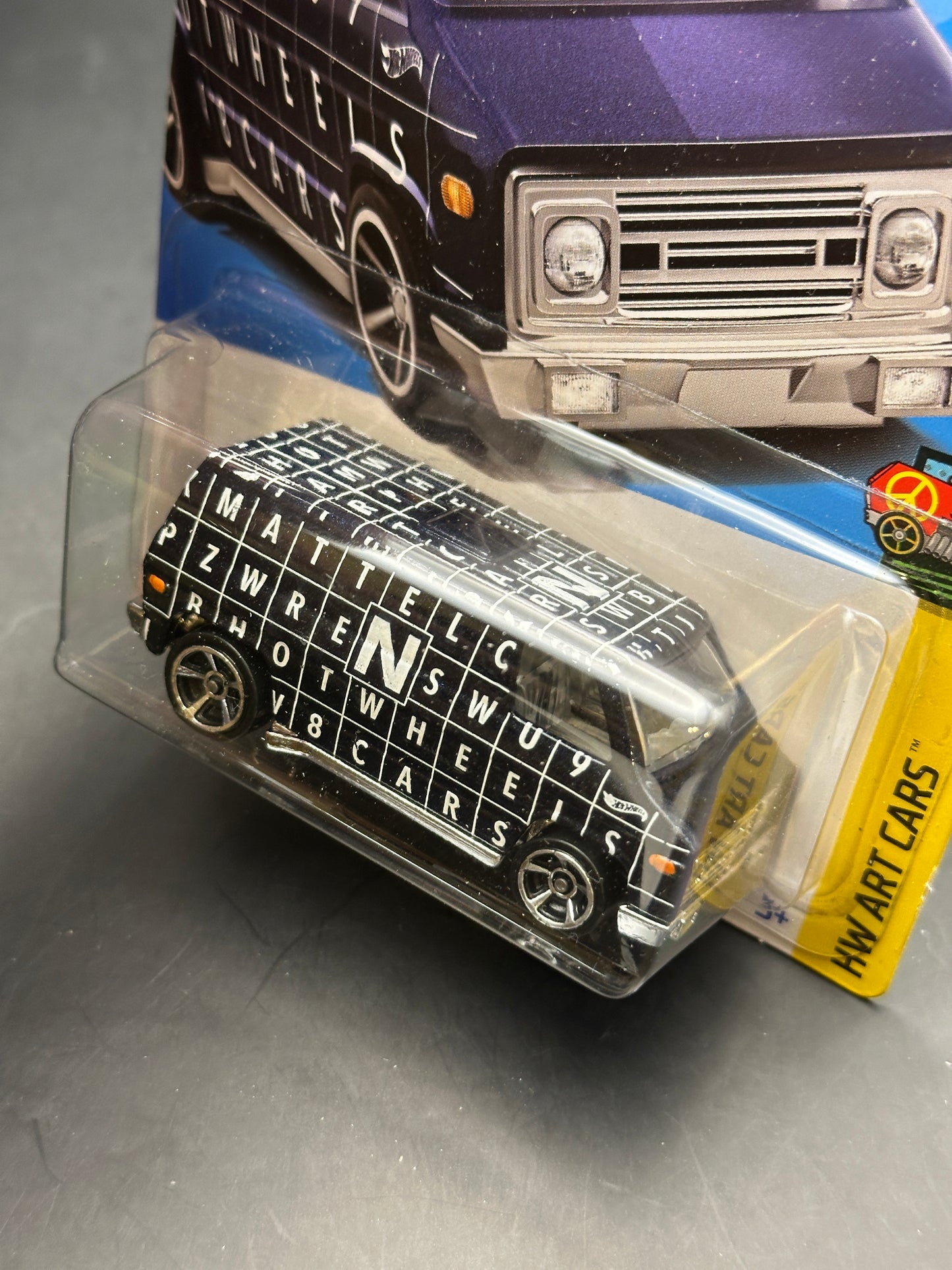 HOT WHEELS - 70s VAN (2023) - HW ART CARS 2/10