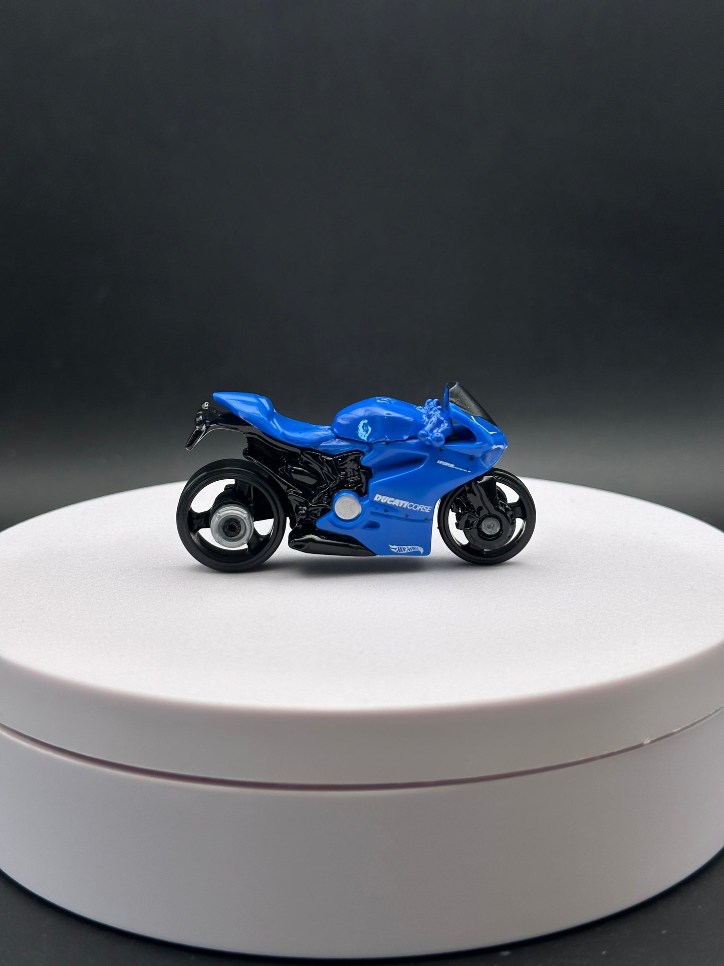 HOT WHEELS - DUCATI 1199 PANIGALE (2019) - HW MOTO 2/5 - LOOSE