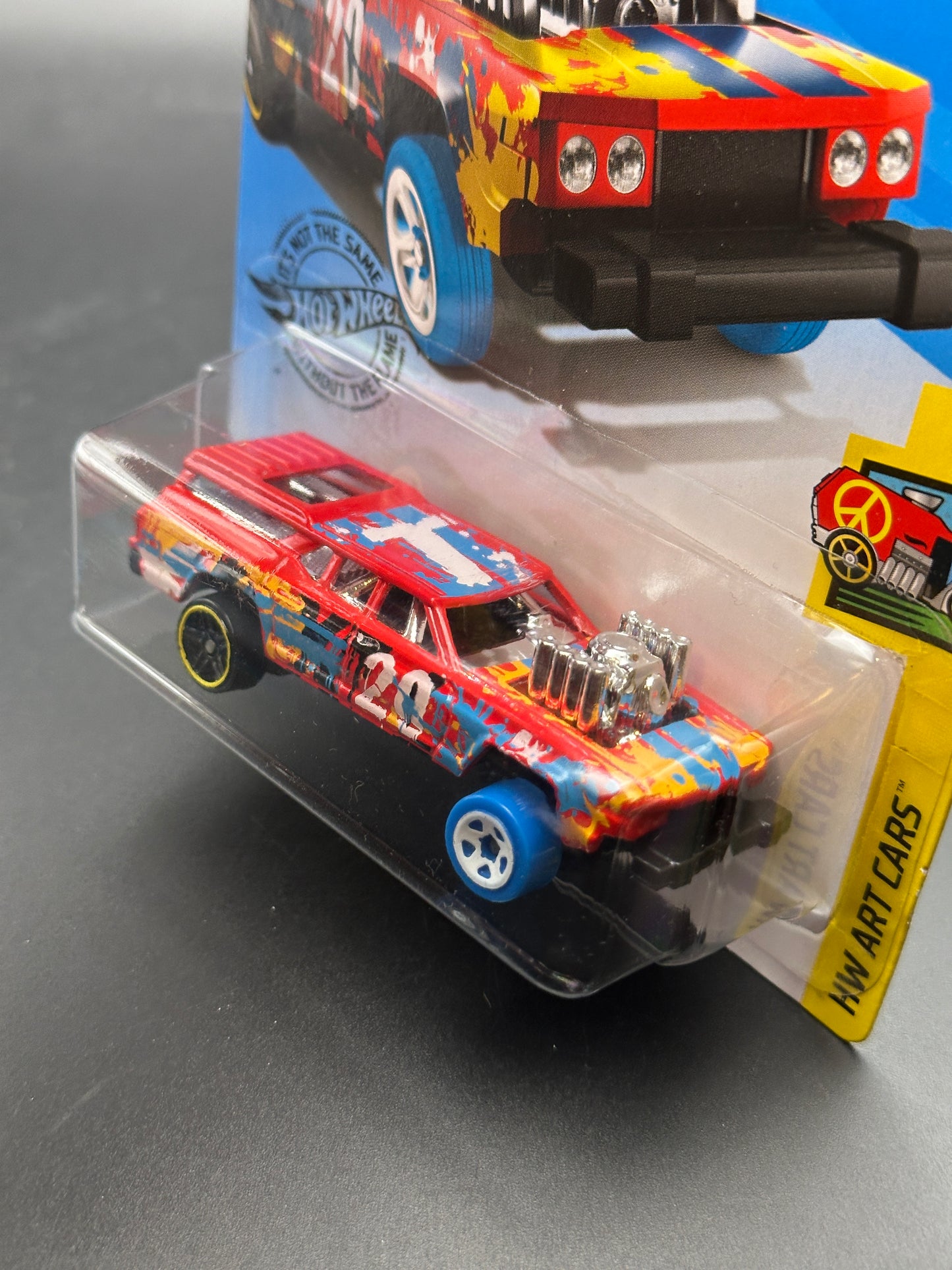 HOT WHEELS - CRUISE BRUISER (2020) - HW ART CARS 2/10